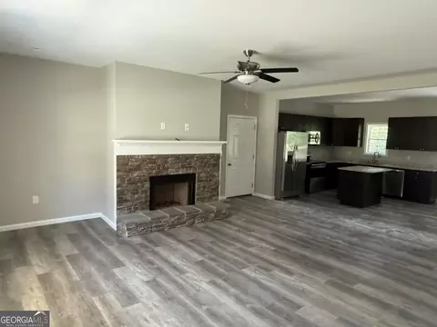 Living - 2434 Remington Dr, Commerce, GA 30529 photo 1 of 4