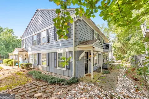 1313 Surrey Ln SW, Marietta, GA 30008