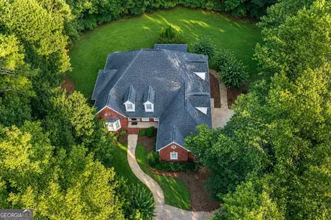 4310 Winslow Ct, Douglasville, GA 30135