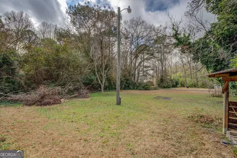Exterior - 908 Nelson St, Jackson, GA 30233 photo 5 of 6