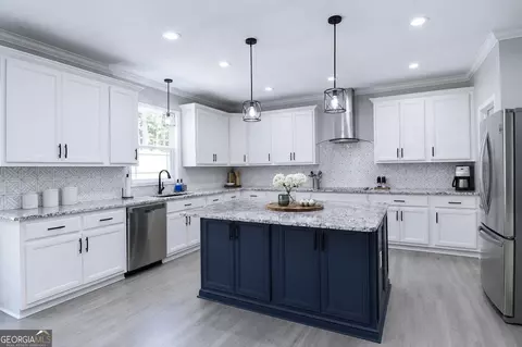 Kitchen - 3085 Old Dalton Rd NE, Rome, GA 30165 photo 3 of 7