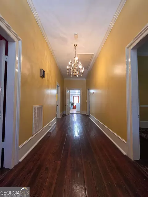 Entry Way - 992 Spring St, Macon, GA 31201 photo 2 of 2