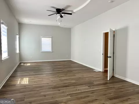 Living - 599 Chambers Rd, Commerce, GA 30530 photo 7 of 7