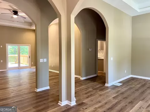 Entry Way - 599 Chambers Rd, Commerce, GA 30530 photo 3 of 4