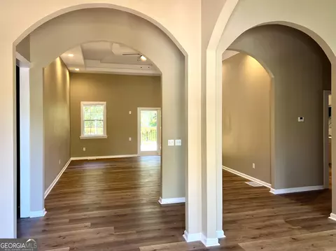 Entry Way - 599 Chambers Rd, Commerce, GA 30530 photo 2 of 4