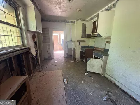 Entry Way - Undisclosed, Macon, GA 31204 photo 2 of 3