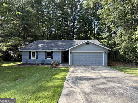 613 Blue Flag Ln, Fairburn, GA 30213
