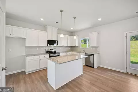 Kitchen - 11817 Neely Ln, Covington, GA 30014 photo 2 of 2
