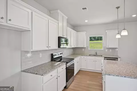 Kitchen - 11817 Neely Ln, Covington, GA 30014 photo 1 of 2