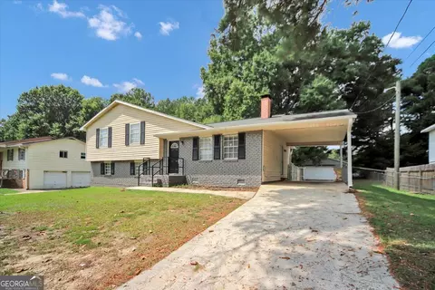 Exterior - 139 Caldwell Dr, Hampton, GA 30228 photo 2 of 11