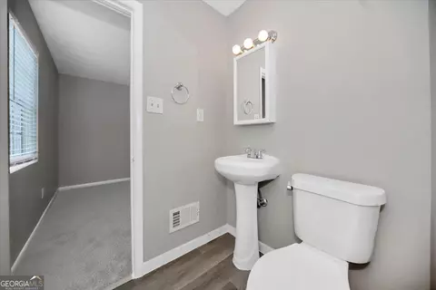 Bath - 139 Caldwell Dr, Hampton, GA 30228 photo 1 of 2