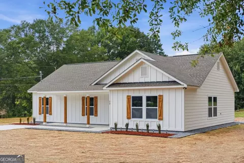 72 Hunt St, Hiram, GA 30141