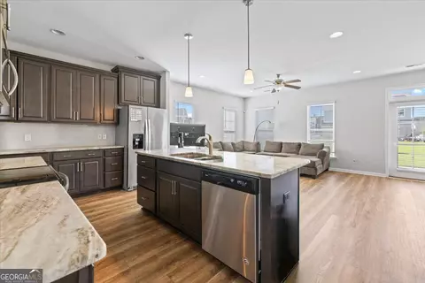 Kitchen - 8 Chimney Ct, Savannah, GA 31407 photo 3 of 3