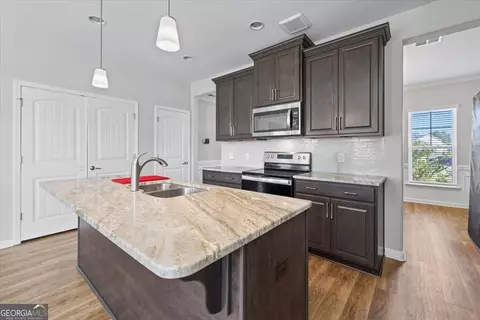 Kitchen - 8 Chimney Ct, Savannah, GA 31407 photo 1 of 3