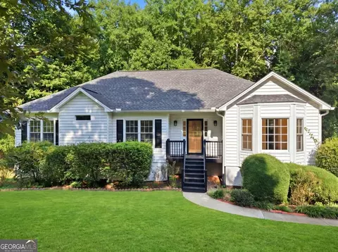567 Leah Dr, Powder Springs, GA 30127