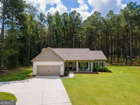 4079 Primrose Rd, Grantville, GA 30220