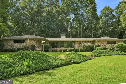 245 Plantation Rd, Fayetteville, GA 30214