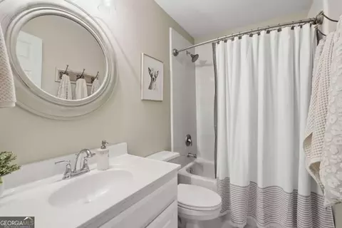 Bath - 940 River Cove Dr, Dacula, GA 30019 photo 4 of 4