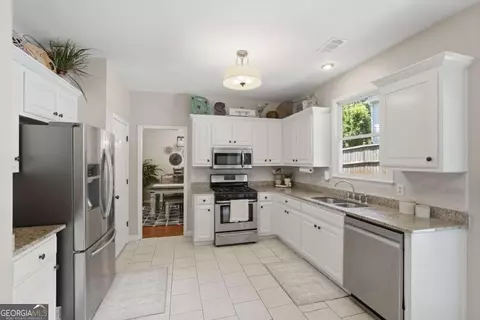 Kitchen - 940 River Cove Dr, Dacula, GA 30019 photo 1 of 3