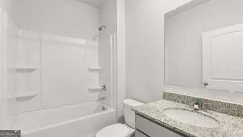 Entry Way - 8156 Coldstream Dr, Fairburn, GA 30213 photo 7 of 12