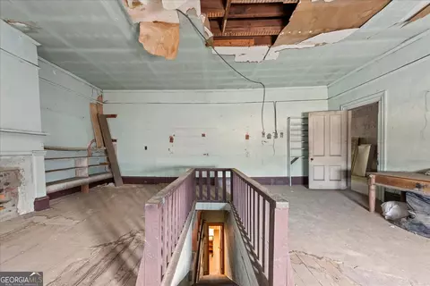 Entry Way - 16 E Robert Toombs Ave, Washington, GA 30673 photo 3 of 3