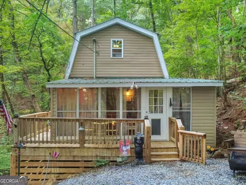 87 Garden Ln, Cleveland, GA 30528