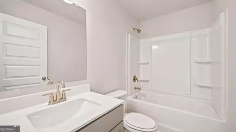Bath - 13623 Whitman Ln, Covington, GA 30014 photo 2 of 3