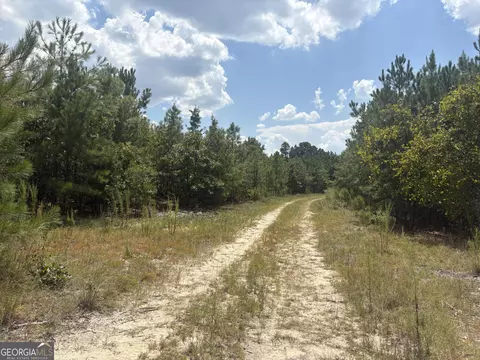 L12 N Indian Trail Road, Sandersville, GA 31082