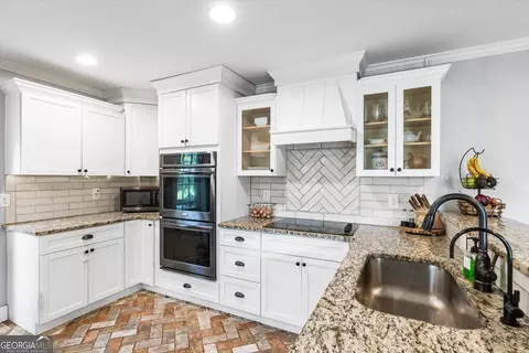 Kitchen - 85 Andrew Rd, Covington, GA 30016 photo 5 of 6
