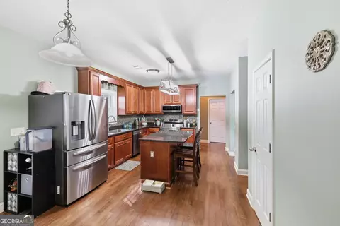 Kitchen - 980 Falls Rd, Toccoa, GA 30577 photo 1 of 5