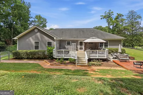 Exterior - 980 Falls Rd, Toccoa, GA 30577 photo 9 of 12
