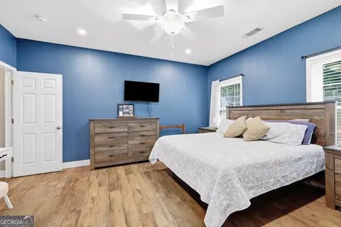 Bedroom - 980 Falls Rd, Toccoa, GA 30577 photo 4 of 11