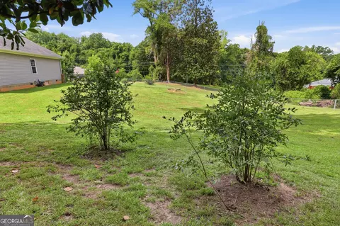 Exterior - 980 Falls Rd, Toccoa, GA 30577 photo 7 of 12