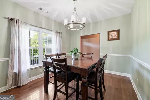 Dining - 980 Falls Rd, Toccoa, GA 30577 photo 1 of 2