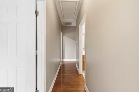 Entry Way - 980 Falls Rd, Toccoa, GA 30577 photo 3 of 3