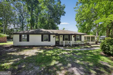 352 Sandpiper Rd, Richmond Hill, GA 31324