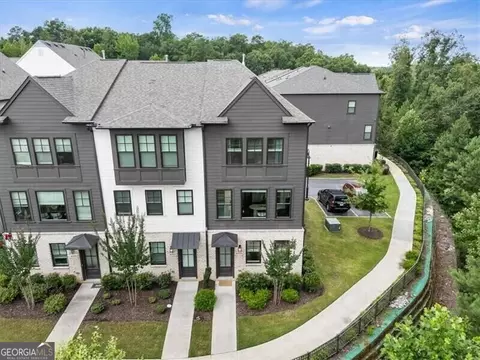6579 Beacon Dr #327, Atlanta, GA 30328