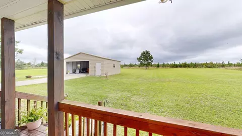 Exterior - 157 Scarlett Ohara Dr, Ailey, GA 30410 photo 3 of 7