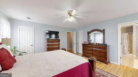 Bedroom - 157 Scarlett Ohara Dr, Ailey, GA 30410 photo 6 of 8