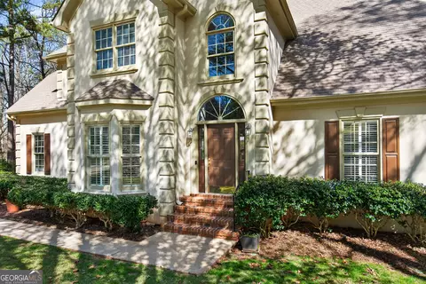 Exterior - 227 Ashford Cir, Lagrange, GA 30240 photo 4 of 13