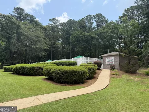 Exterior - 227 Ashford Cir, Lagrange, GA 30240 photo 12 of 13