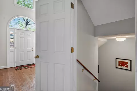 Entry Way - 227 Ashford Cir, Lagrange, GA 30240 photo 4 of 6