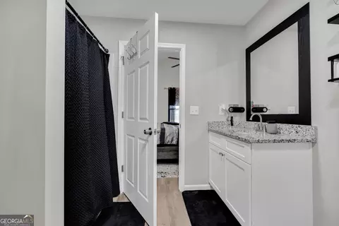 Bath - 71 Adaline Ct, Carnesville, GA 30521 photo 5 of 5