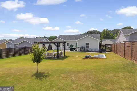 Exterior - 71 Adaline Ct, Carnesville, GA 30521 photo 4 of 8