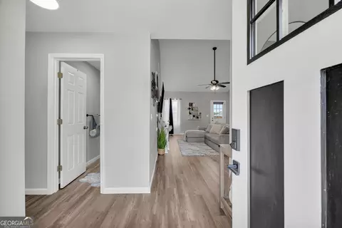 Entry Way - 71 Adaline Ct, Carnesville, GA 30521 photo 3 of 7