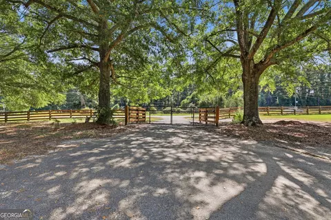 Exterior - 6344 Mize Rd, Toccoa, GA 30577 photo 2 of 18