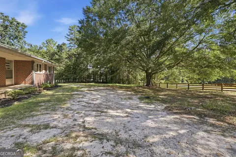Exterior - 6344 Mize Rd, Toccoa, GA 30577 photo 3 of 18