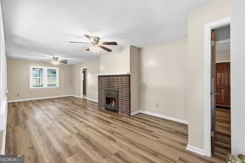 Living - 6344 Mize Rd, Toccoa, GA 30577 photo 1 of 6