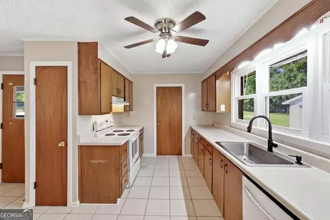 Kitchen - 6344 Mize Rd, Toccoa, GA 30577 photo 1 of 3