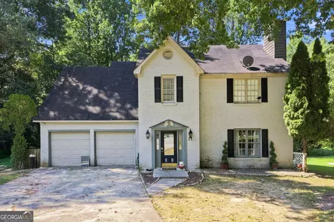 562 Black Creek Dr, Lawrenceville, GA 30044